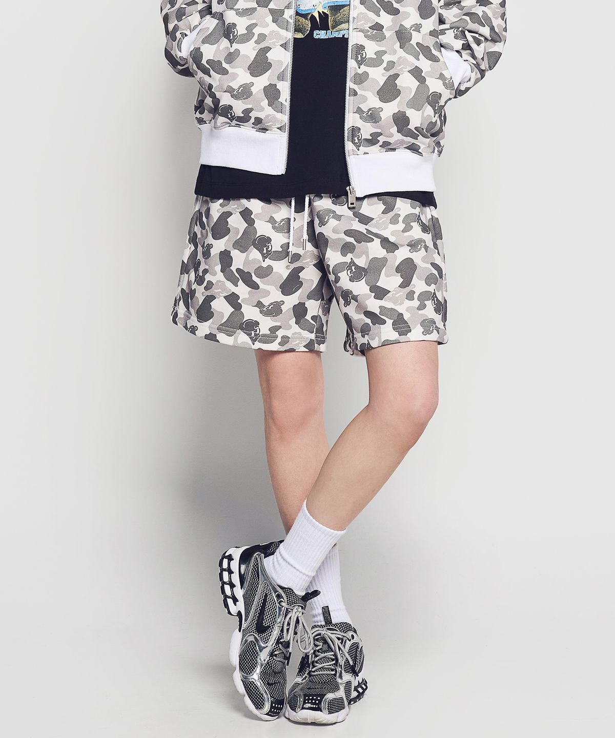 아크메드라비(ACME DE LA VIE) AC BEAR CAMO ALLOVER SHORT PANTS