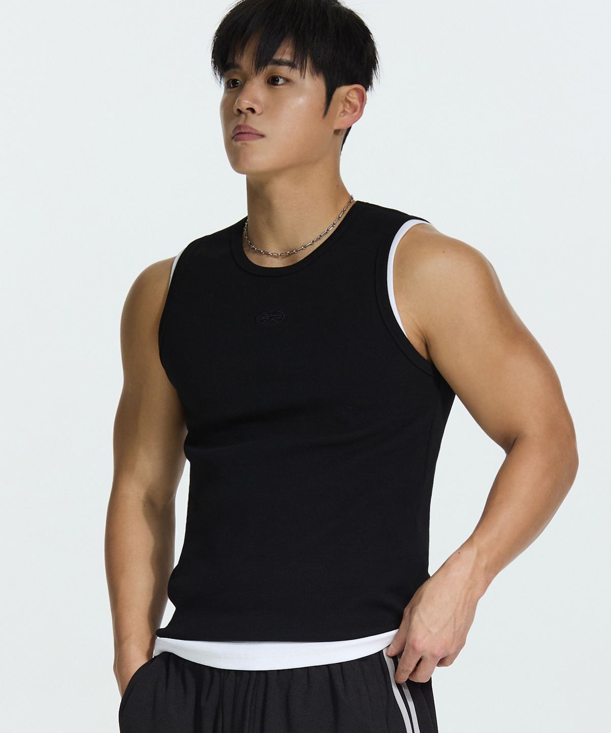 미치코런던 스포츠(MICHIKO LONDON SPORTS) 헤비 코튼 심볼 슬리브리스 블랙