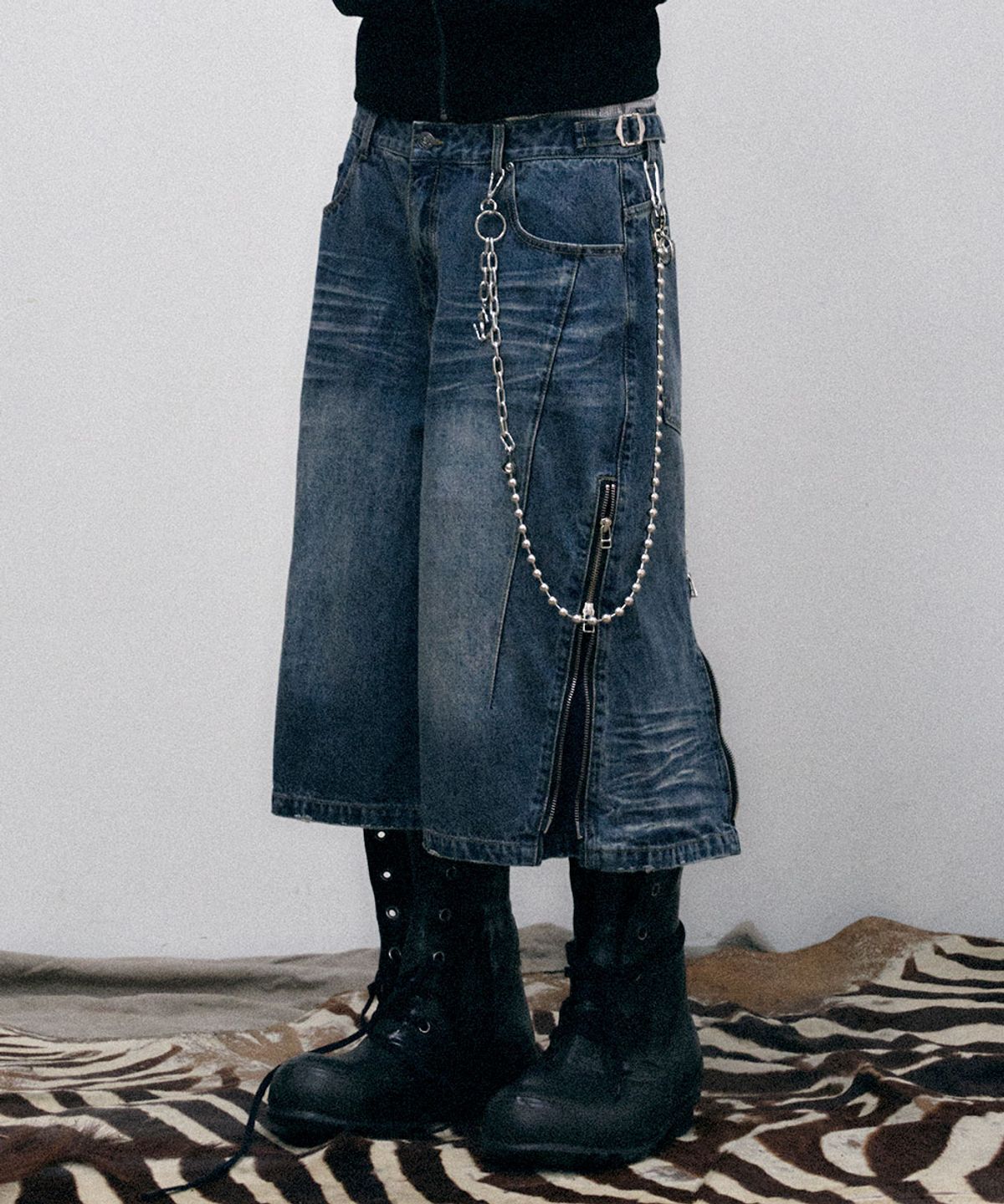 스키즘 인듀싱(SCHISM INDUCING) CONVERTIBLE JORTS BLUE