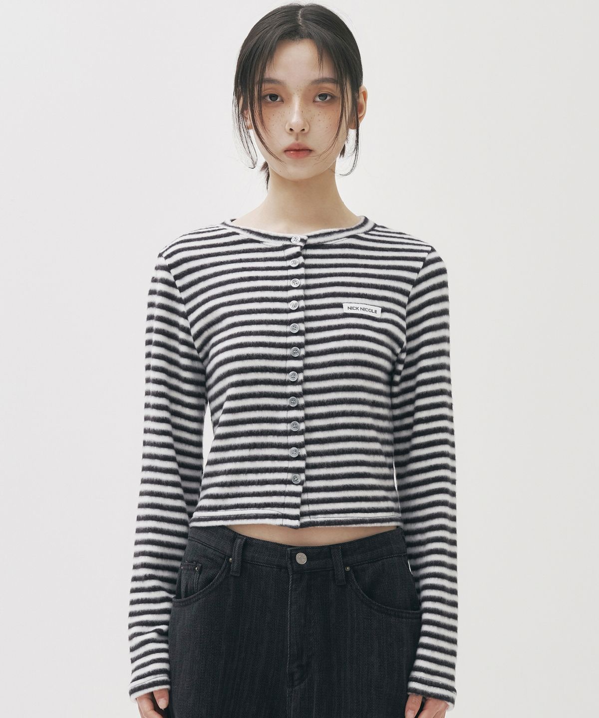 닉앤니콜(NICK&NICOLE) STRIPE CROP BUTTON CARDIGAN_IVORY