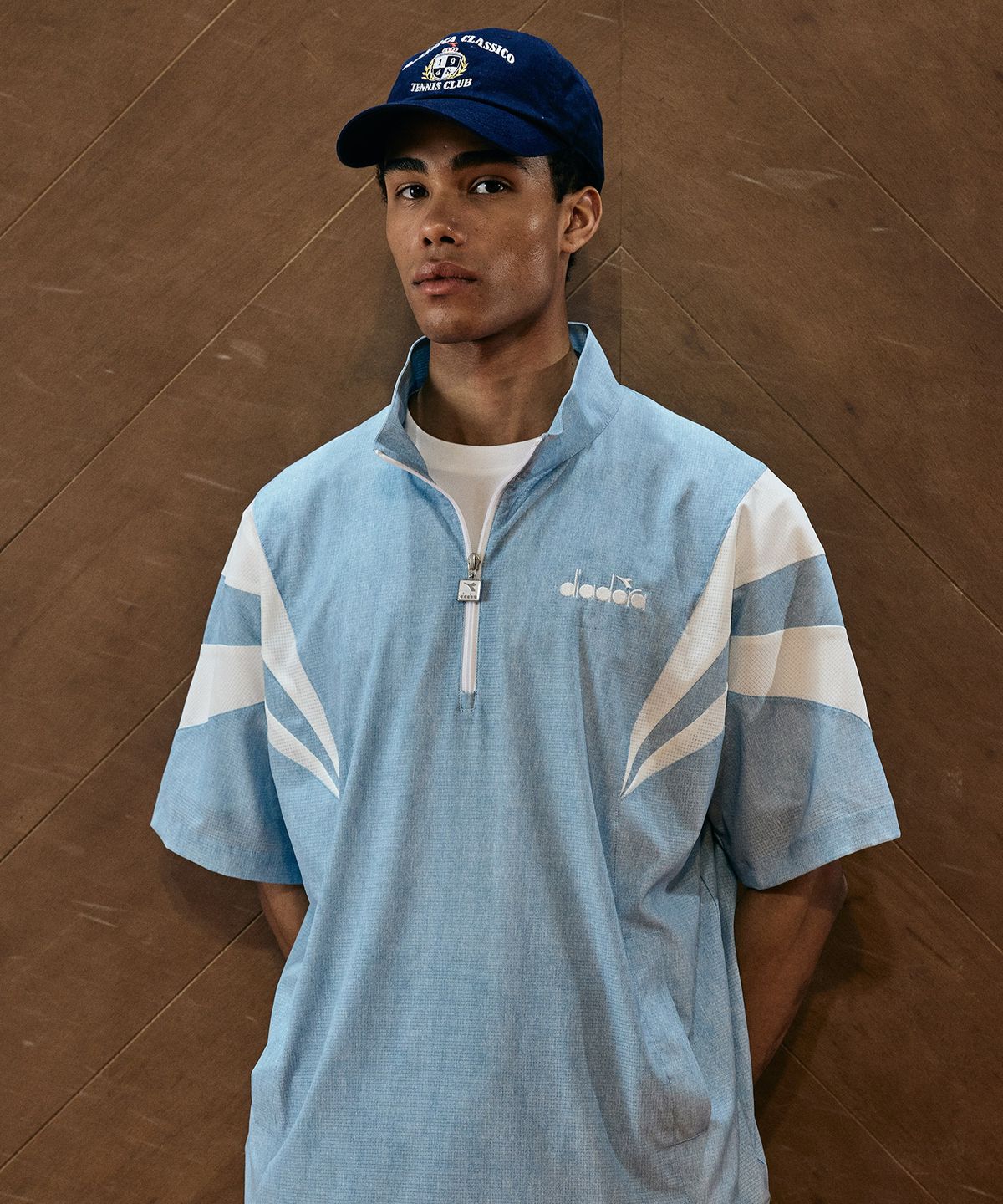 디아도라(diadora) 그랜드슬램 하프 반팔 아노락 DENIM