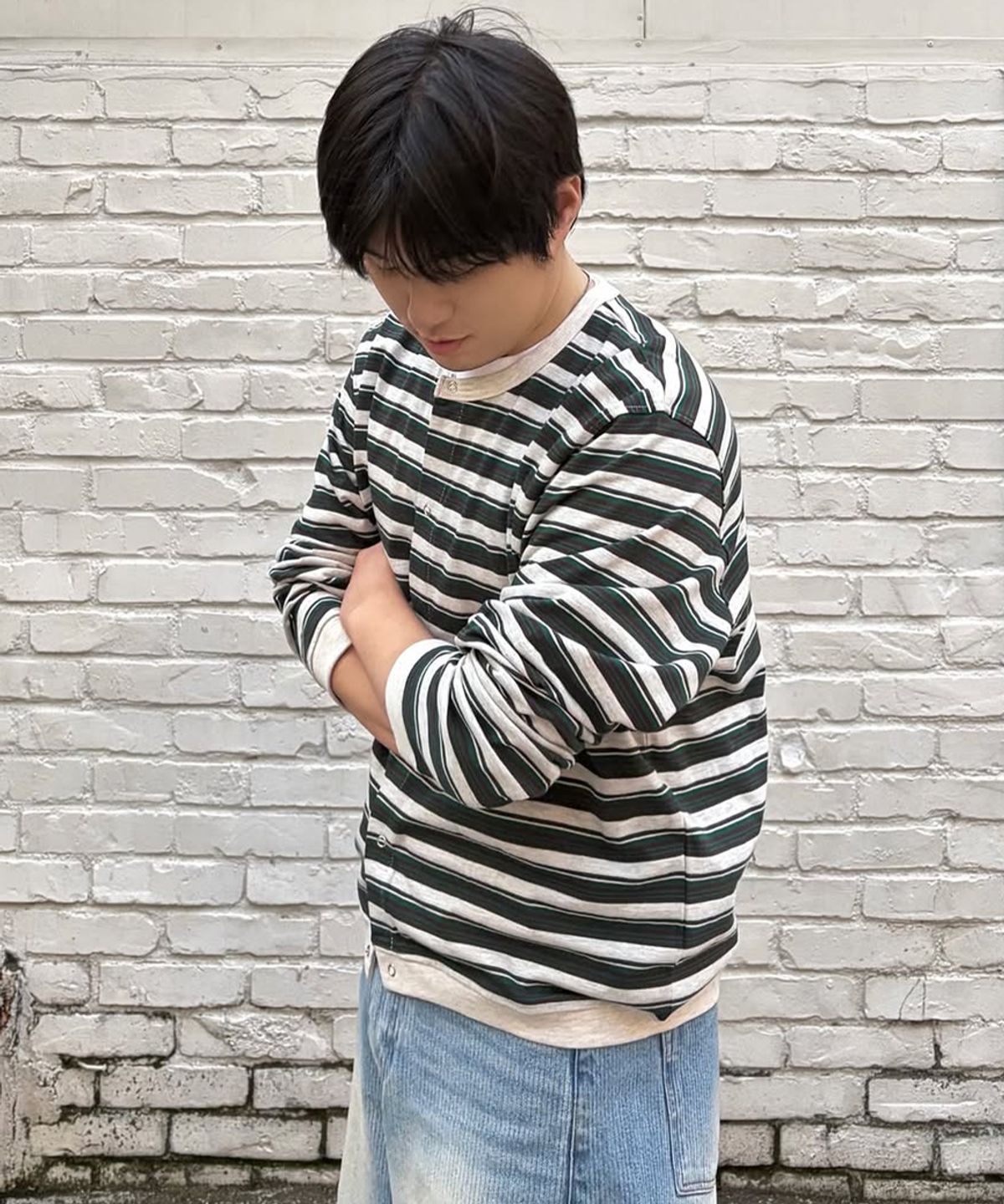 인템포무드(INTEMPOMOOD) 멀티 스트라이프 스냅 카디건_그린