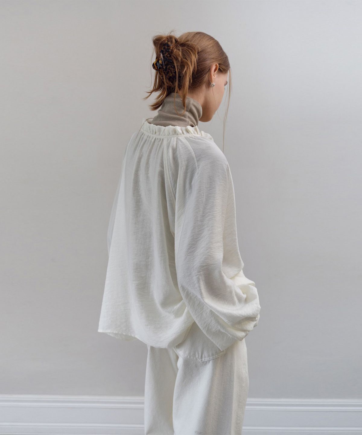 더 릴(THE LILLE) Silk Sheer Frill Blouse_Ivory
