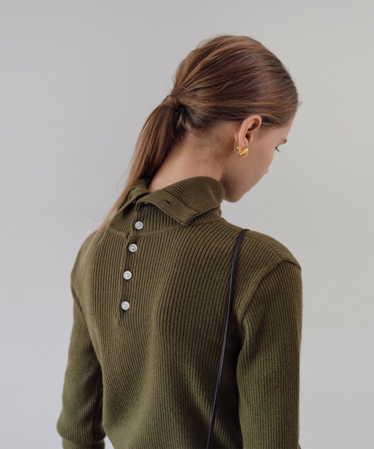 더 릴(THE LILLE) Button-up Turtleneck Knit_Olive