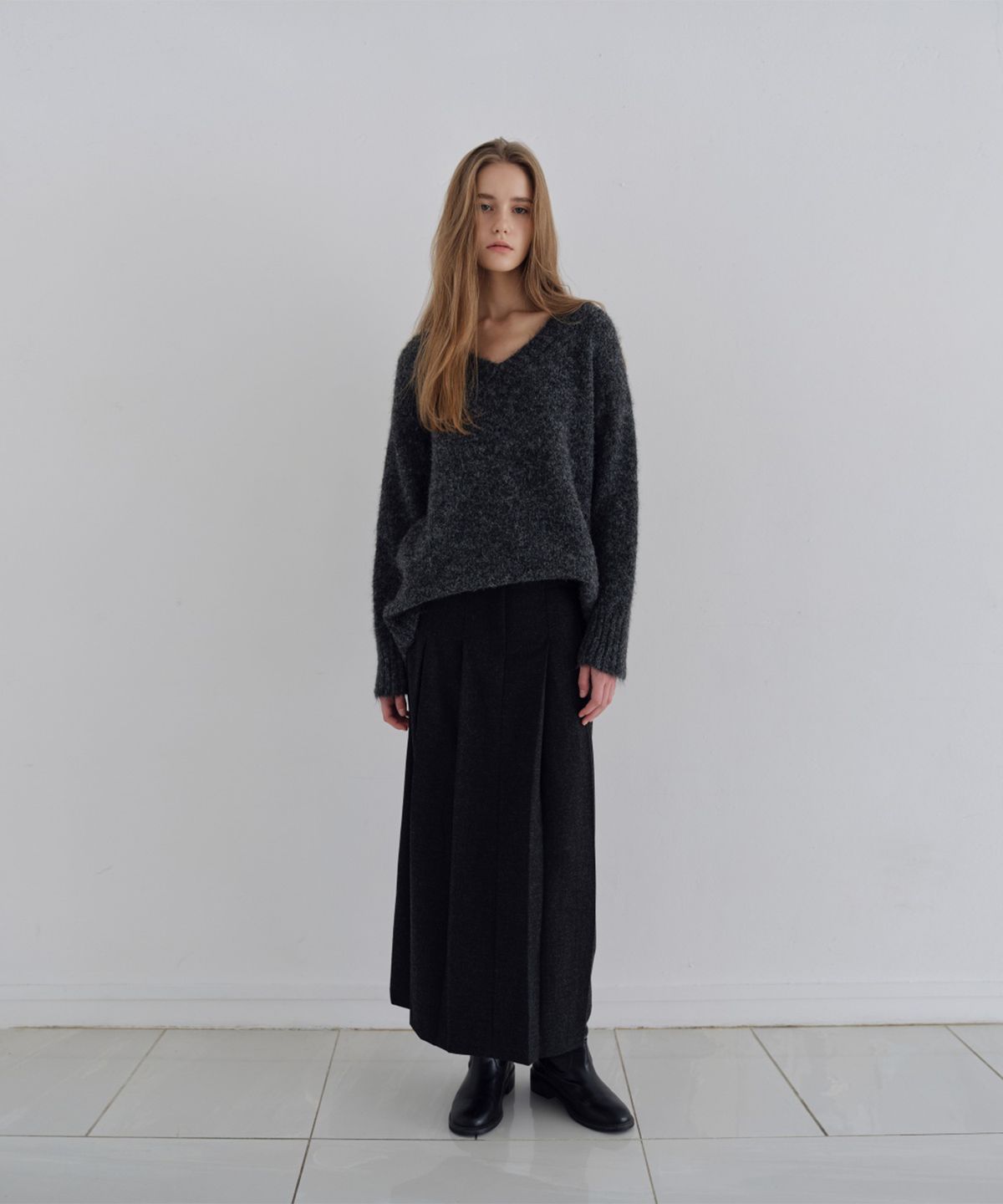 더 릴(THE LILLE) Ever Pleats Wool Skirt_Charcoal