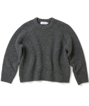 (UNISEX)부클 래글런 크롭 라운드 니트 CHARCOAL