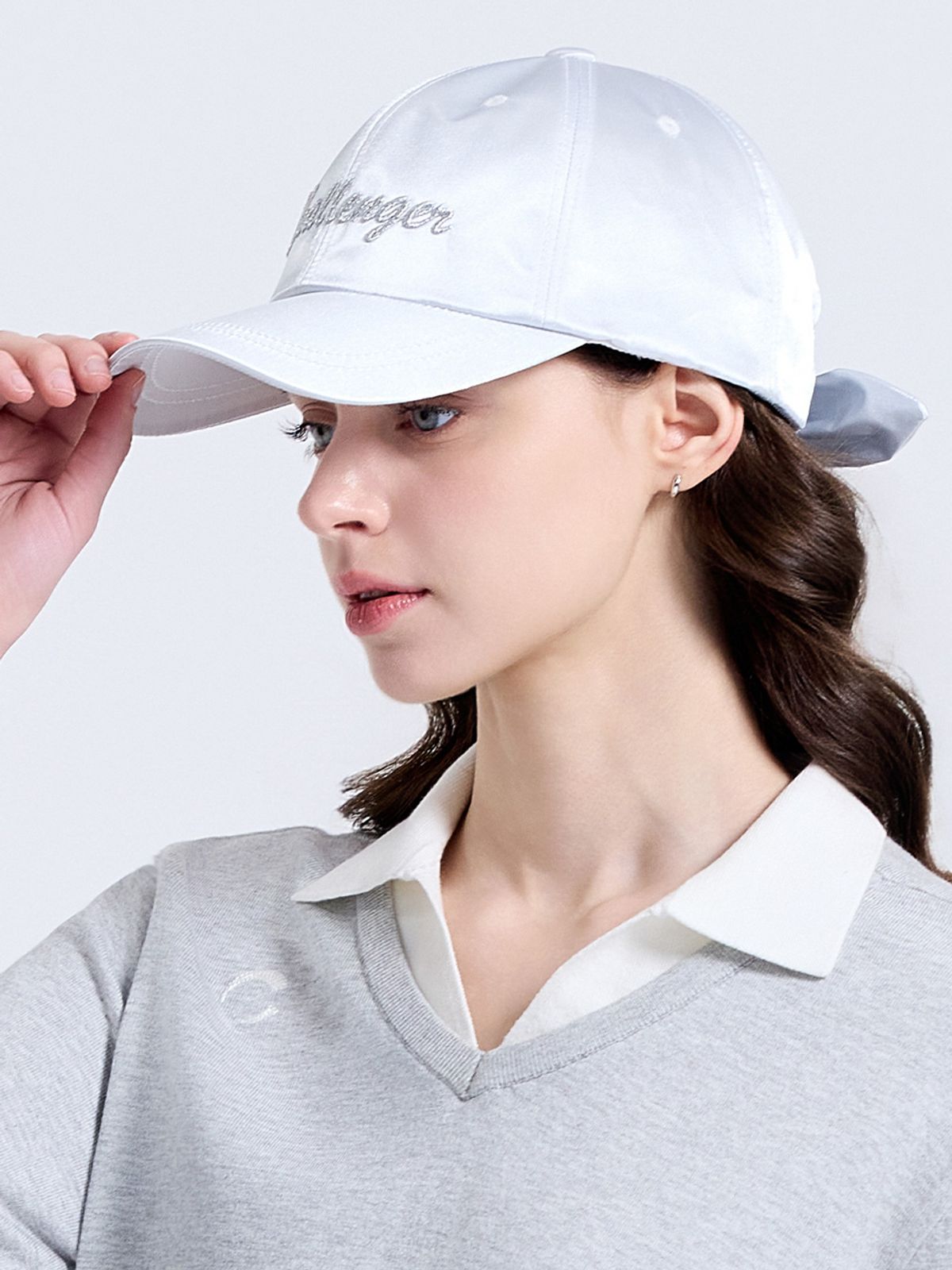 챌린저(CHALLENGER) 여성 로고 포인트 리본 탈부착 볼캡 실버