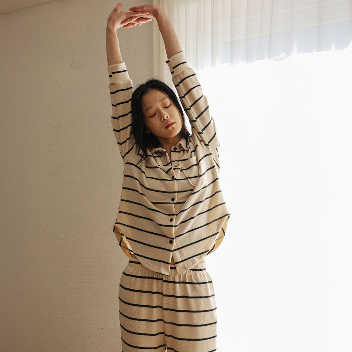 멜라니조이(MELANIE JOY) MJ_Striped button pajama two-piece set_IVORY