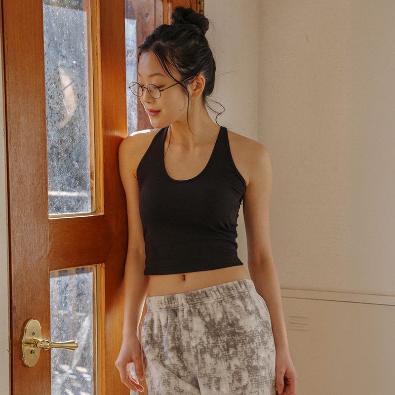 MJ_Sleek sleeveless top_BLACK