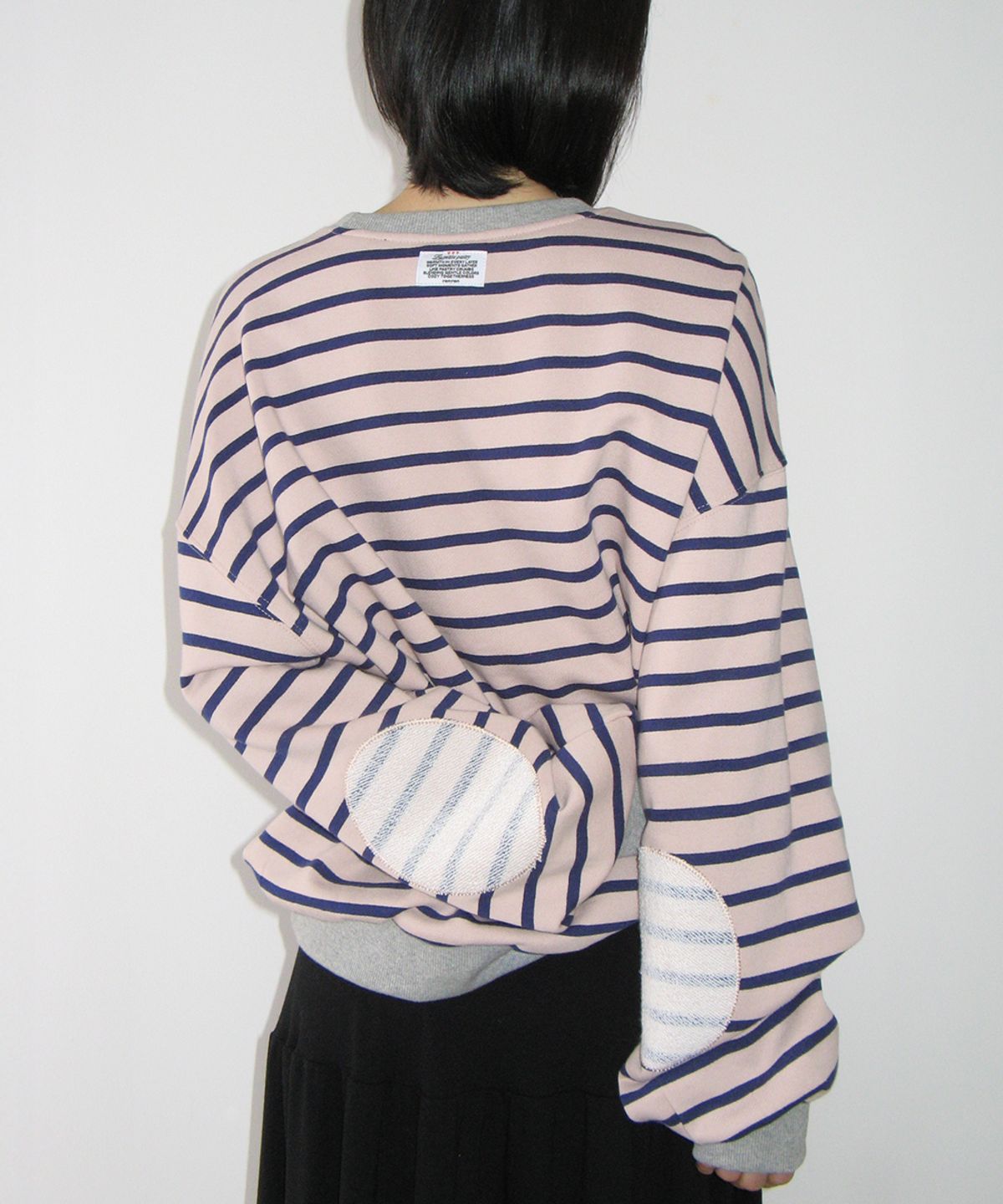 론론(RONRON) ELBOW PATCH STRIPE SWEATSHIRT PINK