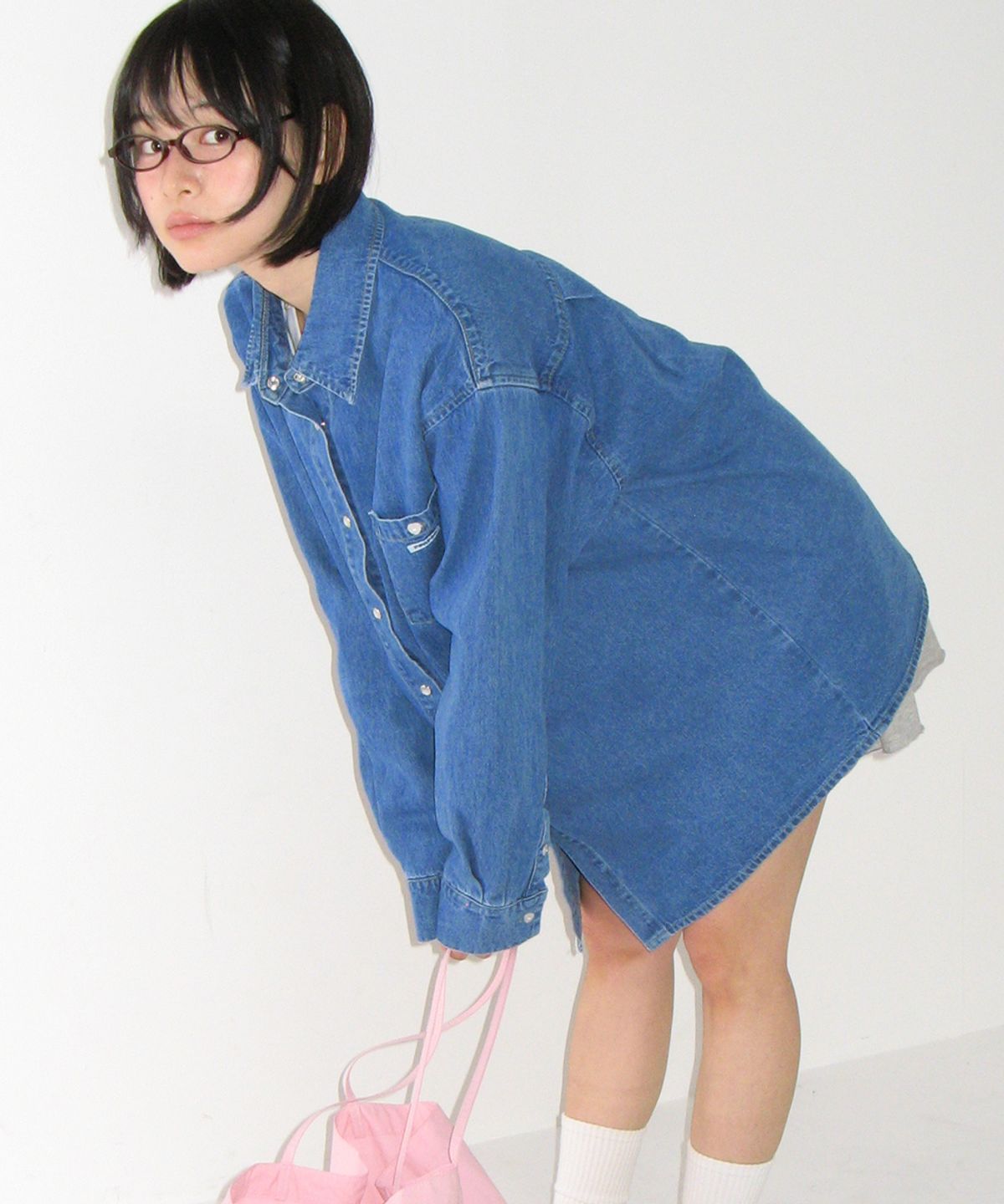 론론(RONRON) BUTTON POCKET DENIM SHIRT MEDIUM BLUE
