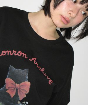 RIBBON CAT BASIC FIT T SHIRT BLACK
