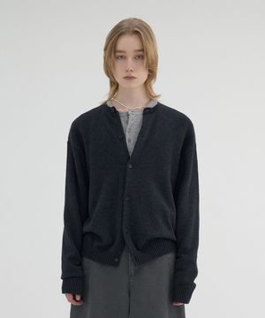 essential crew neck cardigan (charcoal)