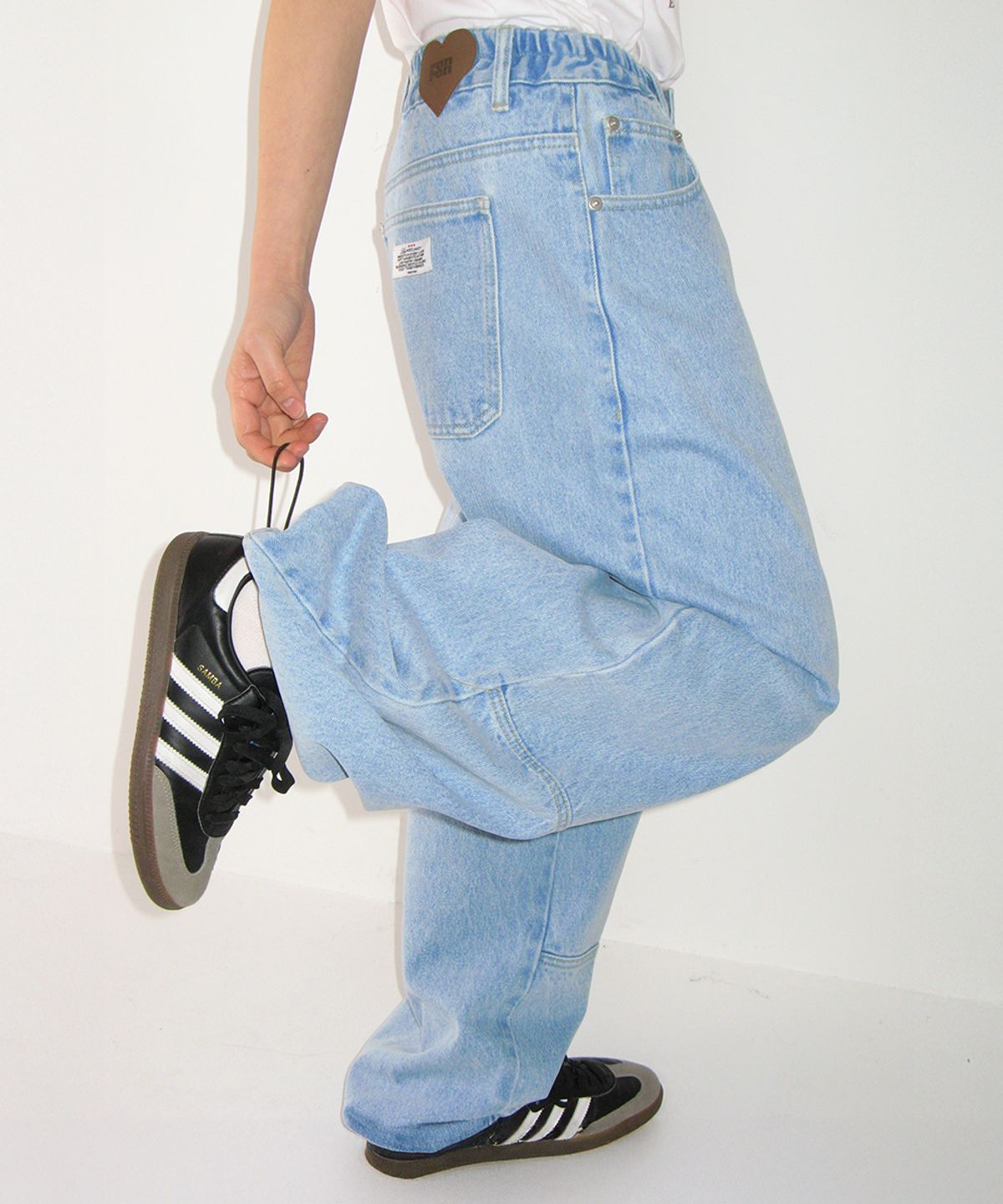 론론(RONRON) SEAM DETAIL BANDING DENIM PANTS LIGHT BLUE