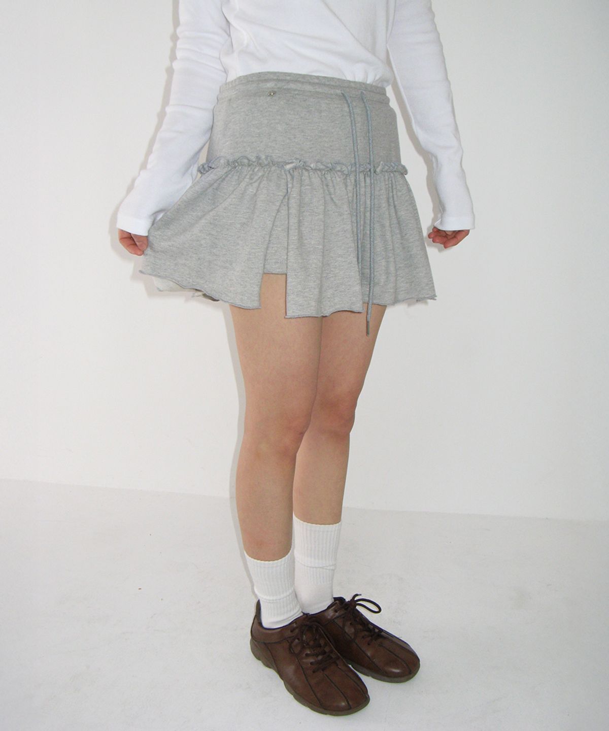 론론(RONRON) SOFT SHIRRING PANTSKIRT GREY