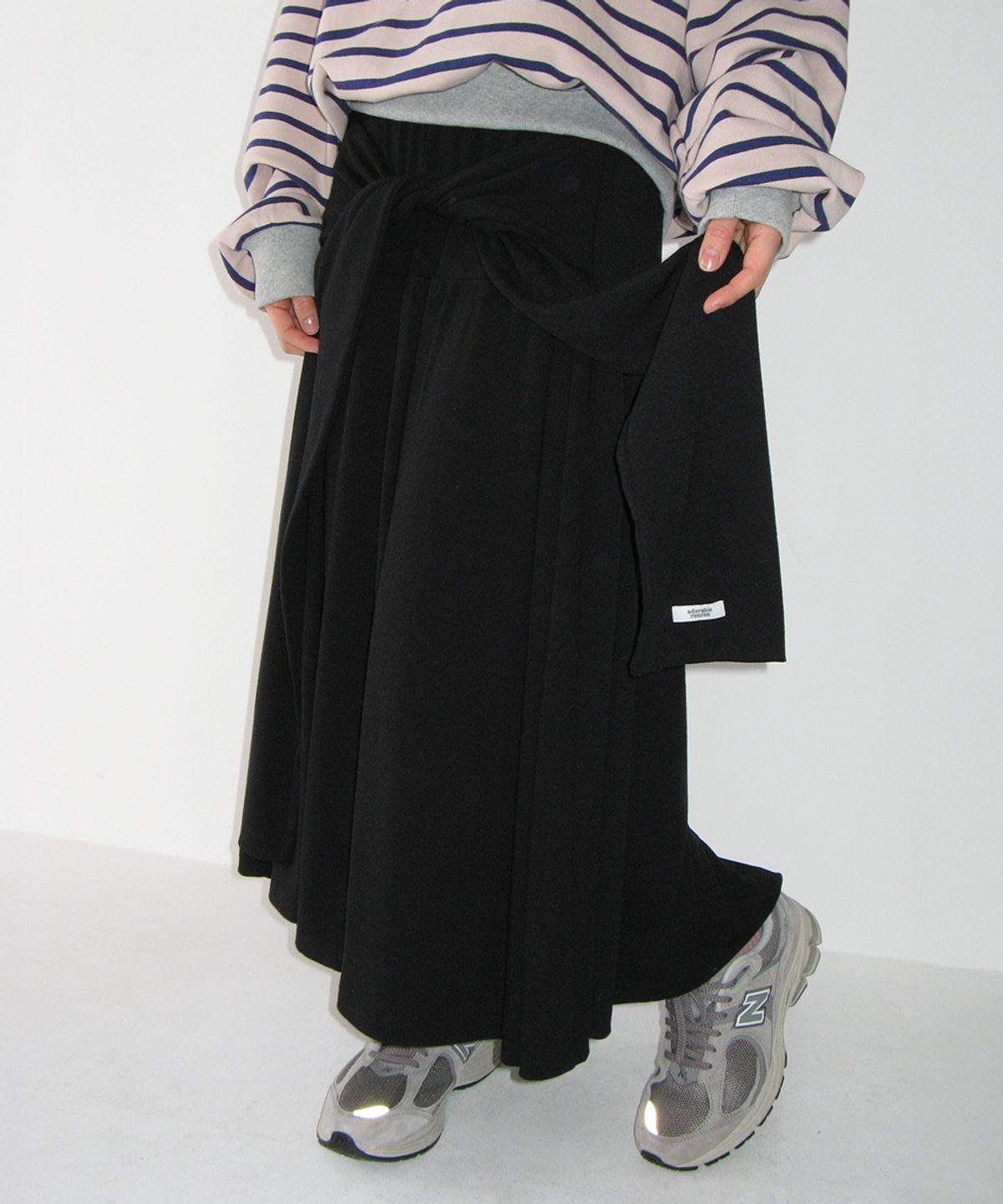 론론(RONRON) STRAP KNOT LONG SKIRT BLACK