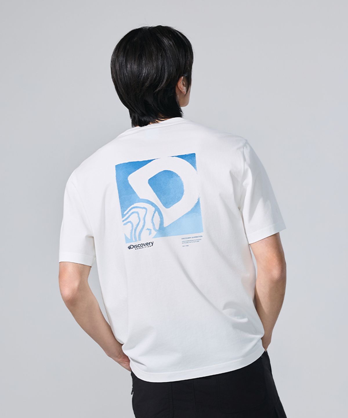디스커버리 익스페디션(DISCOVERY EXPEDITION) 유니 프레시벤트 D심볼 반팔티셔츠 (WHITE)