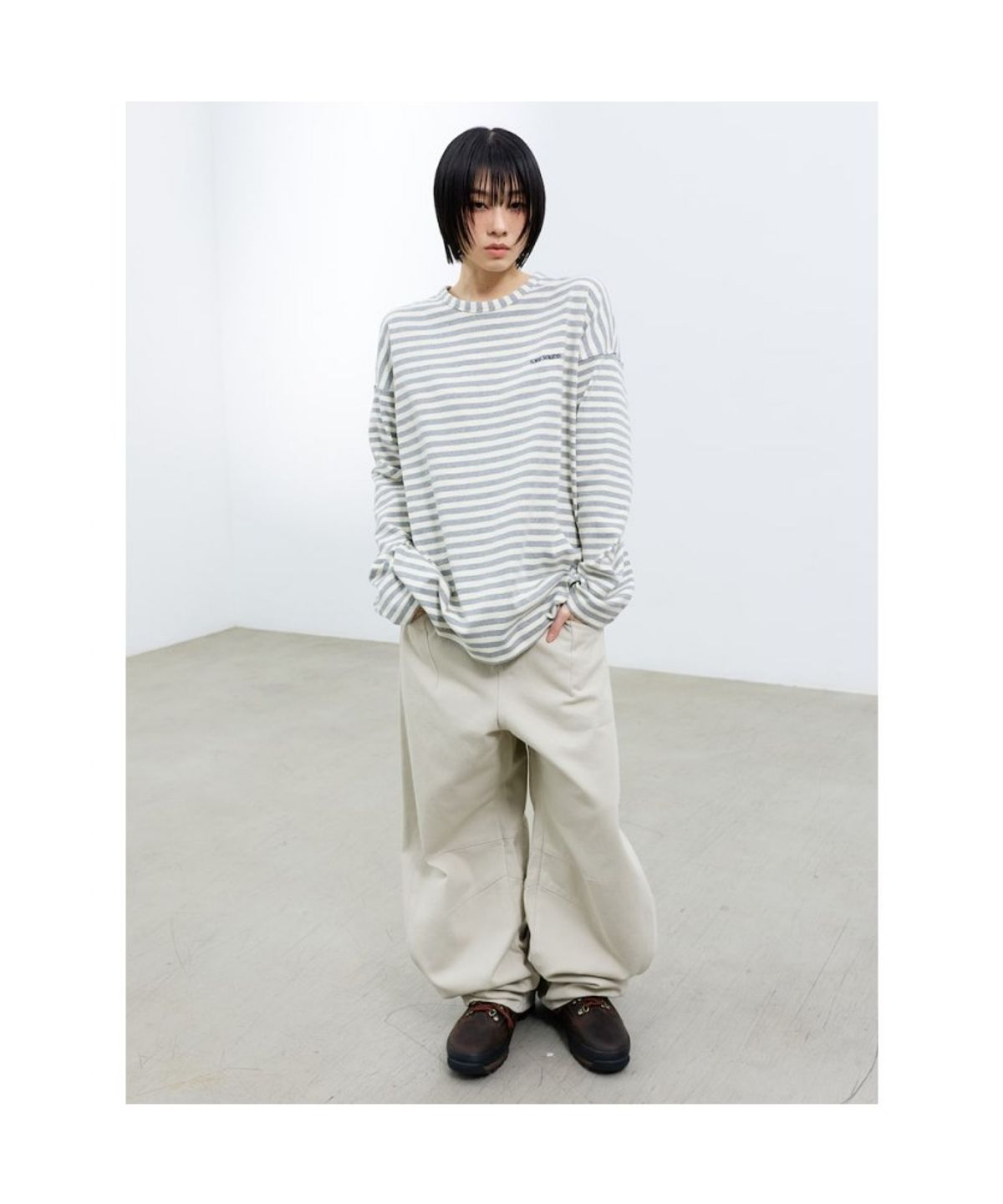 샌드 사운드(SAND SOUND) (UNISEX) 어닝 스트라이프 롱슬리브 티셔츠 그레이