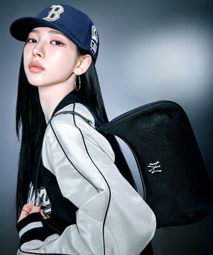 [카리나 착용] 베이직 빈티지 나일론 호보백 NY (Black)