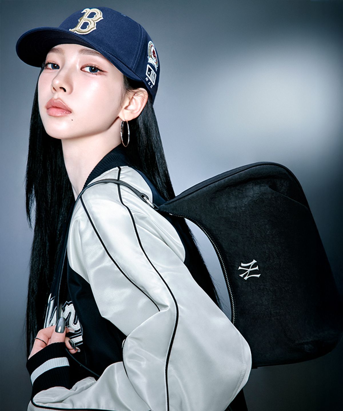 엠엘비(MLB) 베이직 빈티지 나일론 호보백 NY (Black)