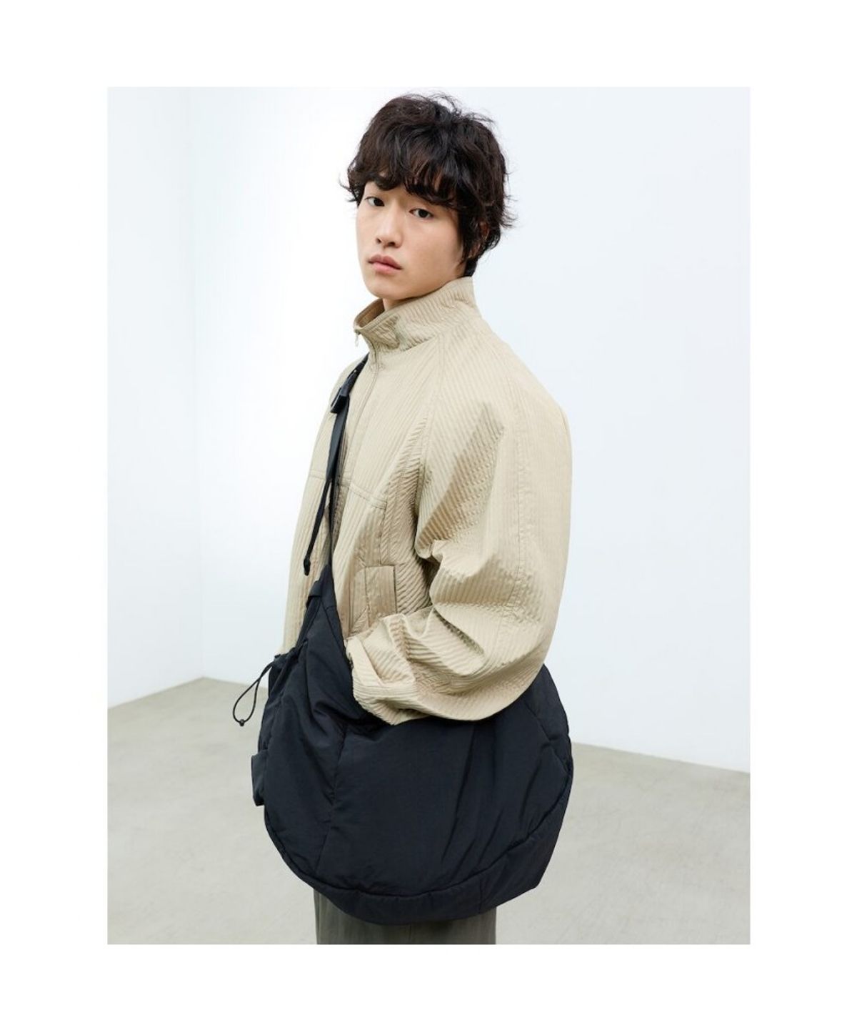 샌드 사운드(SAND SOUND) (UNISEX) 쿠션 크로스 백 라지 블랙