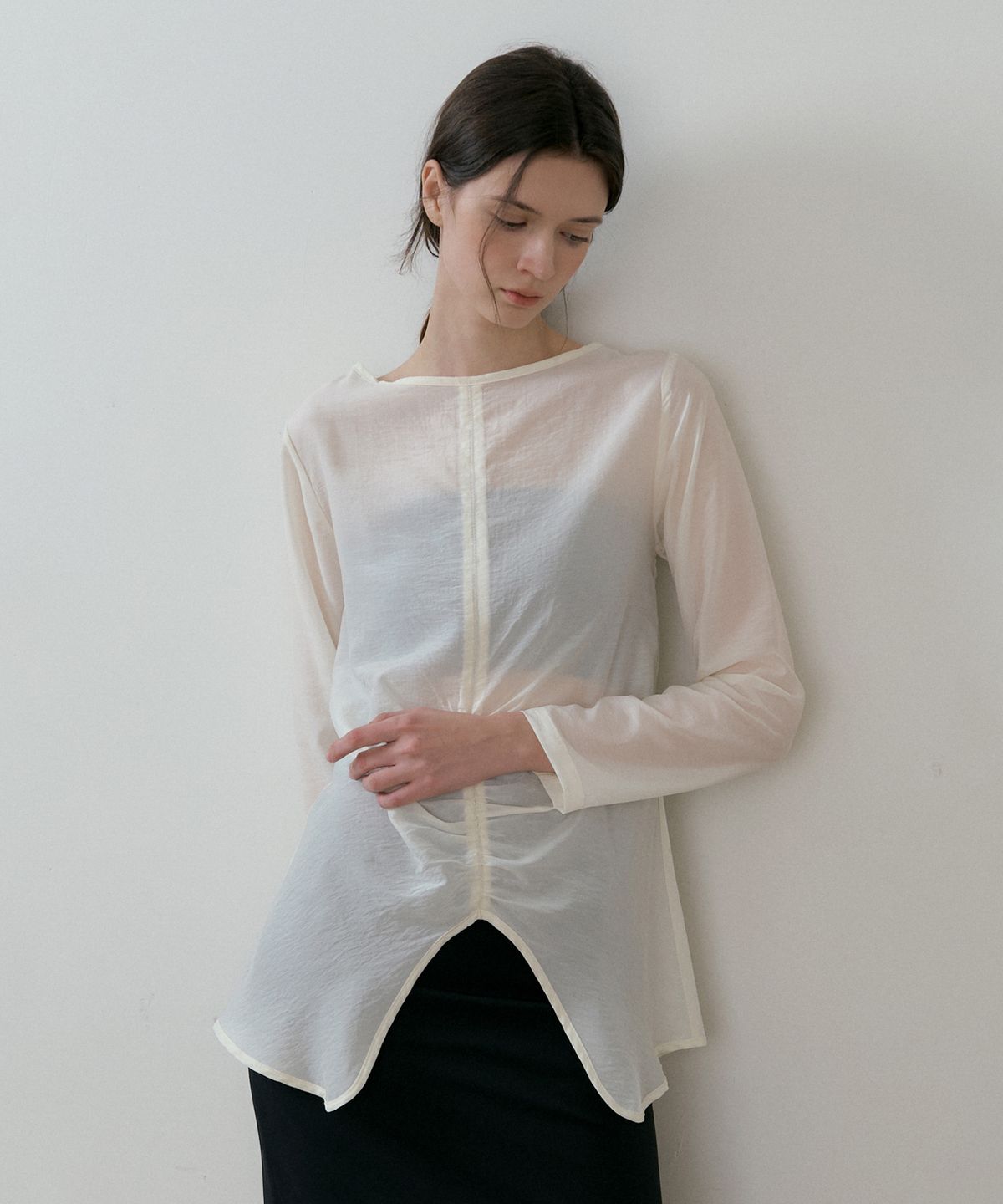 리올그(REORG) BATD TRIM SHIRRING BLOUSE CREAM