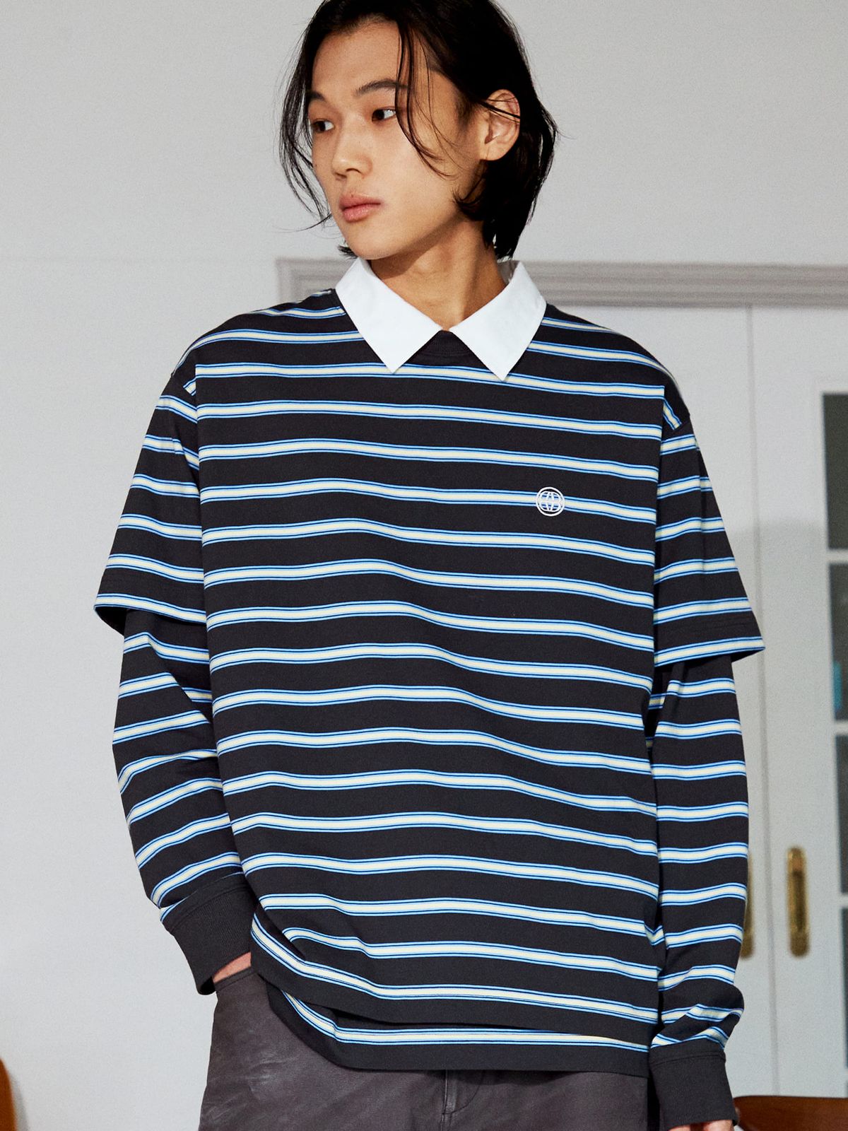 디써티원(DTHIRTYONE) Pinstripe Collar Long Sleeve Tee (CHARCOAL)