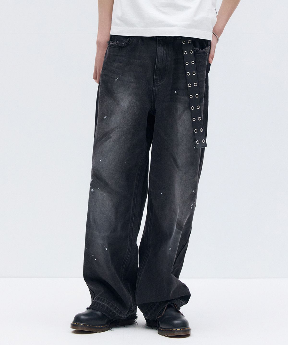 메종미네드(MAISON MINED) HAND PAINT FADED DENIM PANTS BLACK