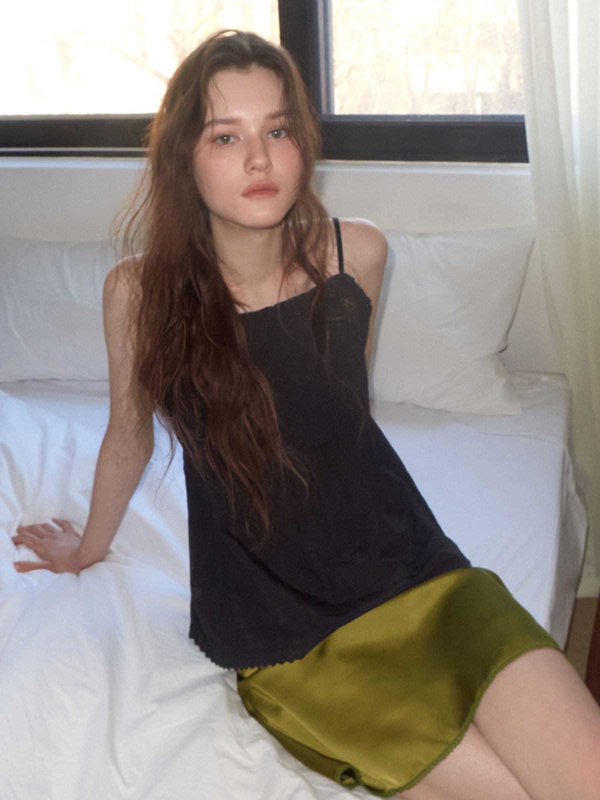 에트몽(ETMON) Pintuck Sleeveless Blouse, Black