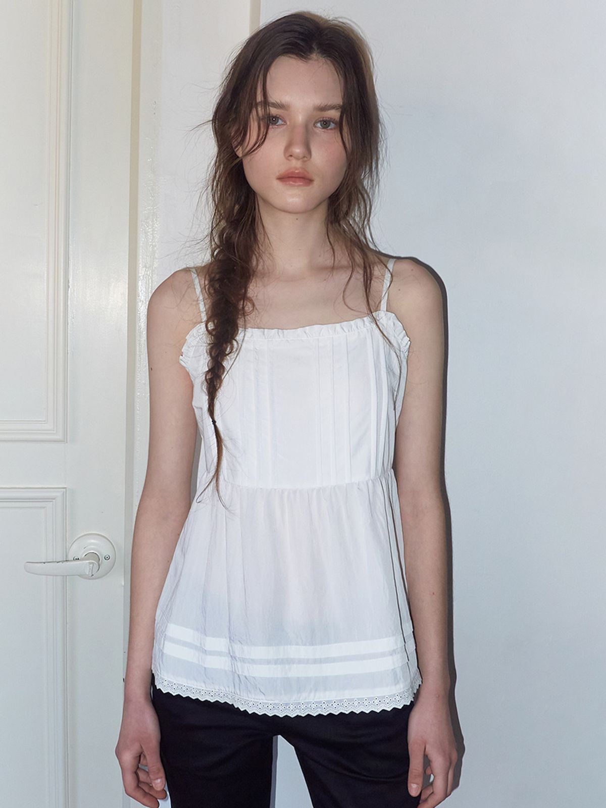 에트몽(ETMON) Pintuck Sleeveless Blouse, White