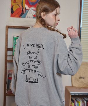 레이어드캣 자수 스웨트셔츠 그레이
