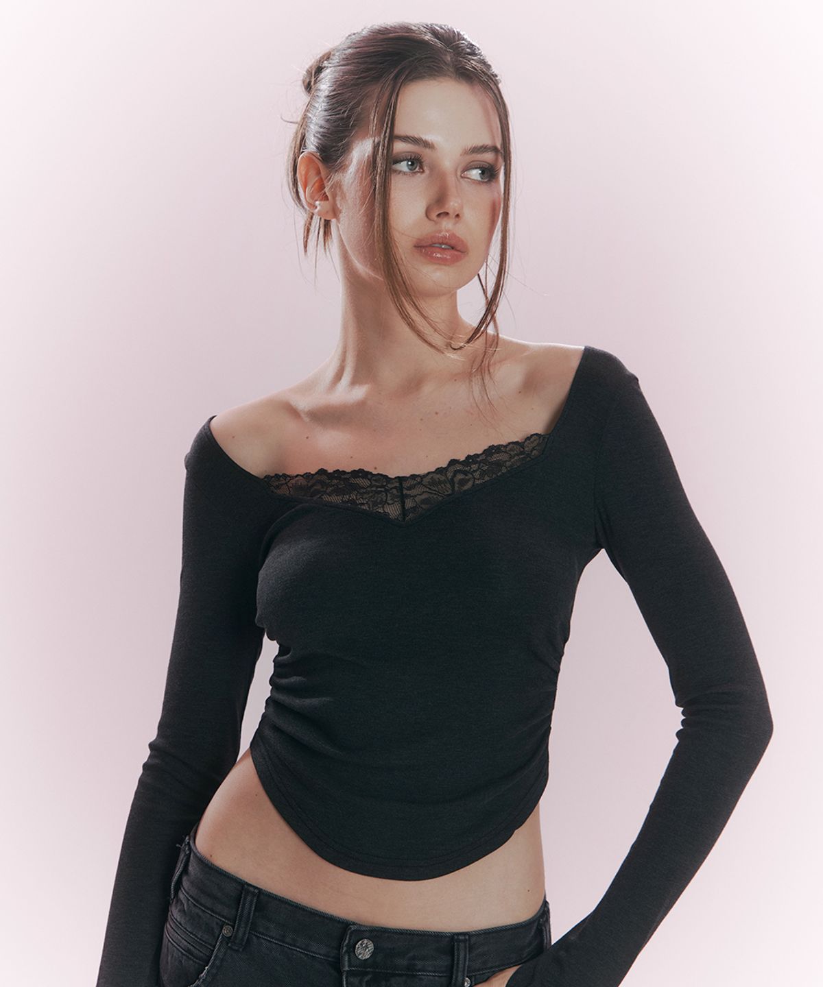 플리즈노팔로우(PLEASENOFOLLOW) Vera Lace Shirring Long Sleeve Top (Deep Charcoal)