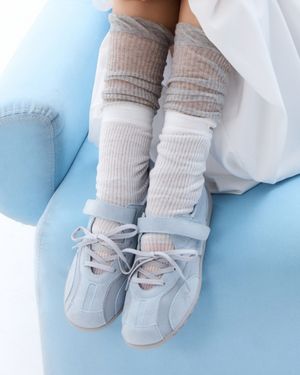 soft color edit: 로마리 스웨이드 레이스업 스니커즈 블루 FLOTGA1W78