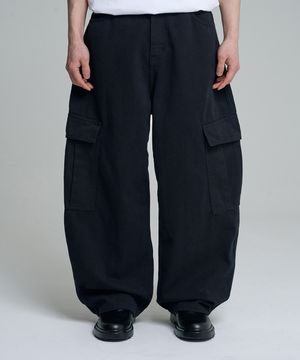 커브드 와이드 카고 팬츠 블랙