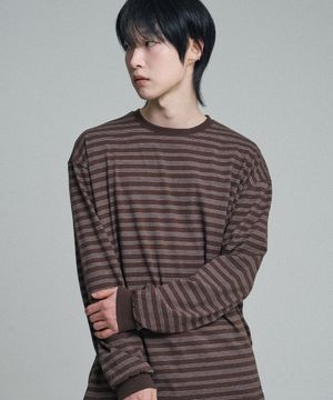 에센셜 스트라이프 롱슬리브 티셔츠 브라운