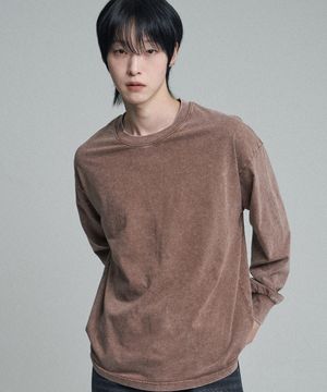 피그먼트 롱 슬리브 티셔츠 브라운