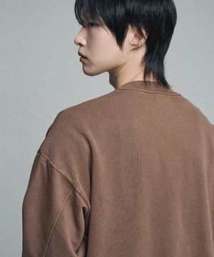 오버핏 피그먼트 맨투맨 스웨트셔츠 브라운