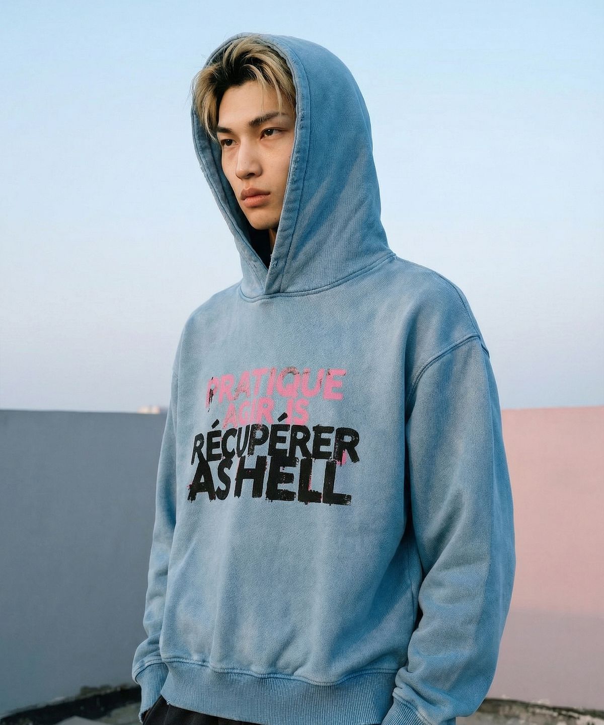 랑가주망(LENGAGEMENT) Hell-Raising Salt-Washed Crop Hooded T-Shirt (Light Blue)