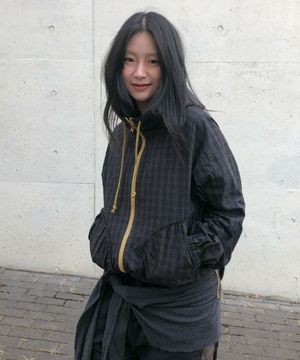 (우먼) 나글란 체크 후드 점퍼-다크 네이비