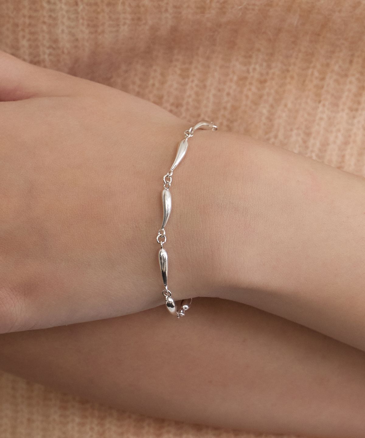 바이위켄드(BYWEEKEND) Bulb bracelet