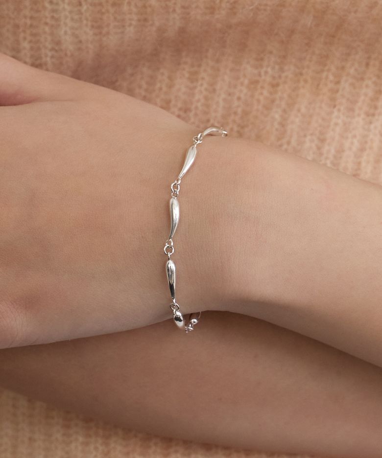 Bulb bracelet