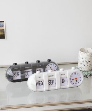 플립 화이트 블랙 탁상 달력 시계