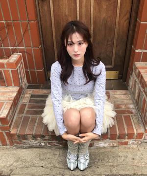 시그니처 도트 레이스 슬림 긴팔티(2color)