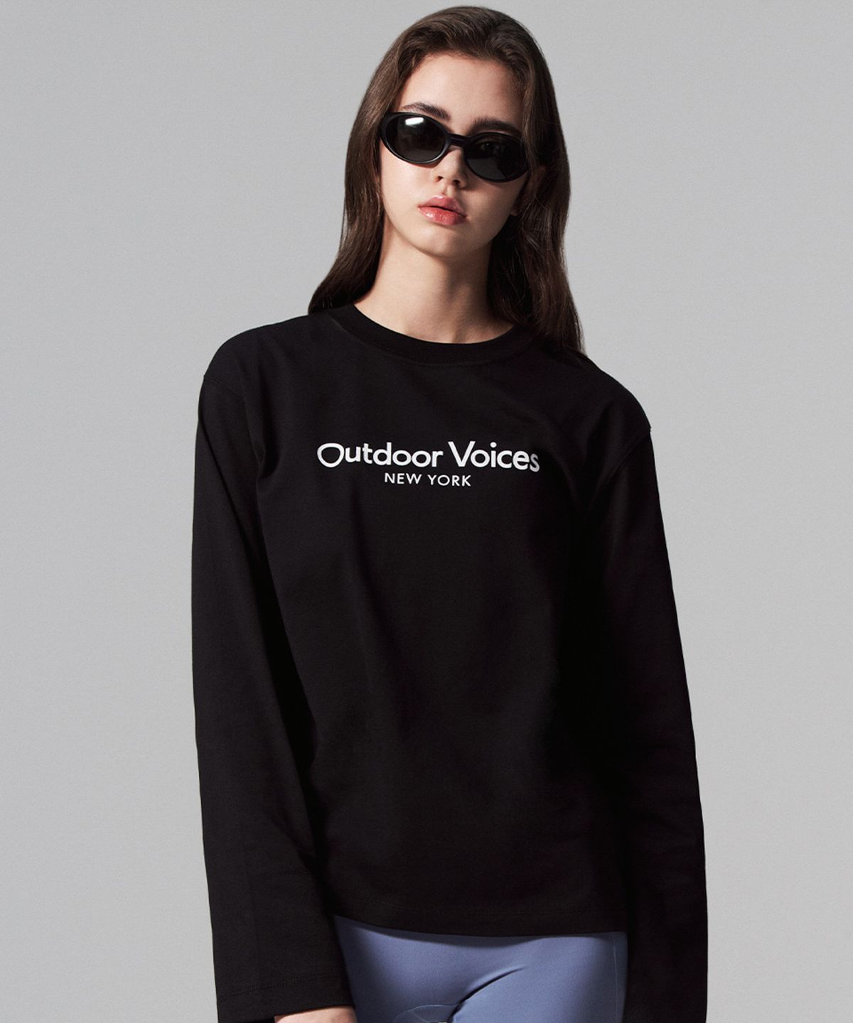아웃도어 보이스(OUTDOOR VOICES) AirCorePro™ CLASSIC LOGO NY LONG SLEEVE TEE (BLACK)