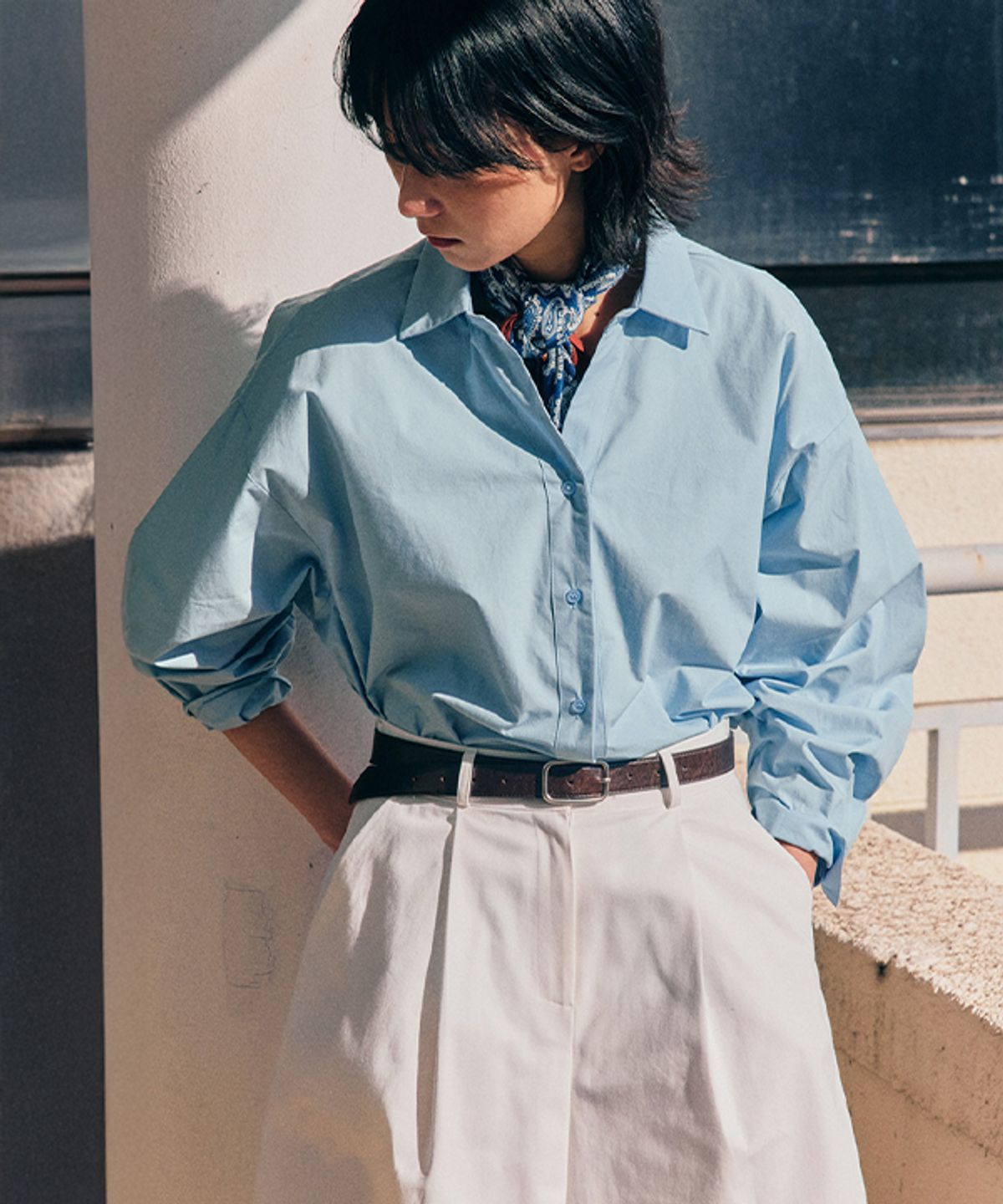 코스에그(COSEGG) V-neck Cotton Shirt_EESSH0996