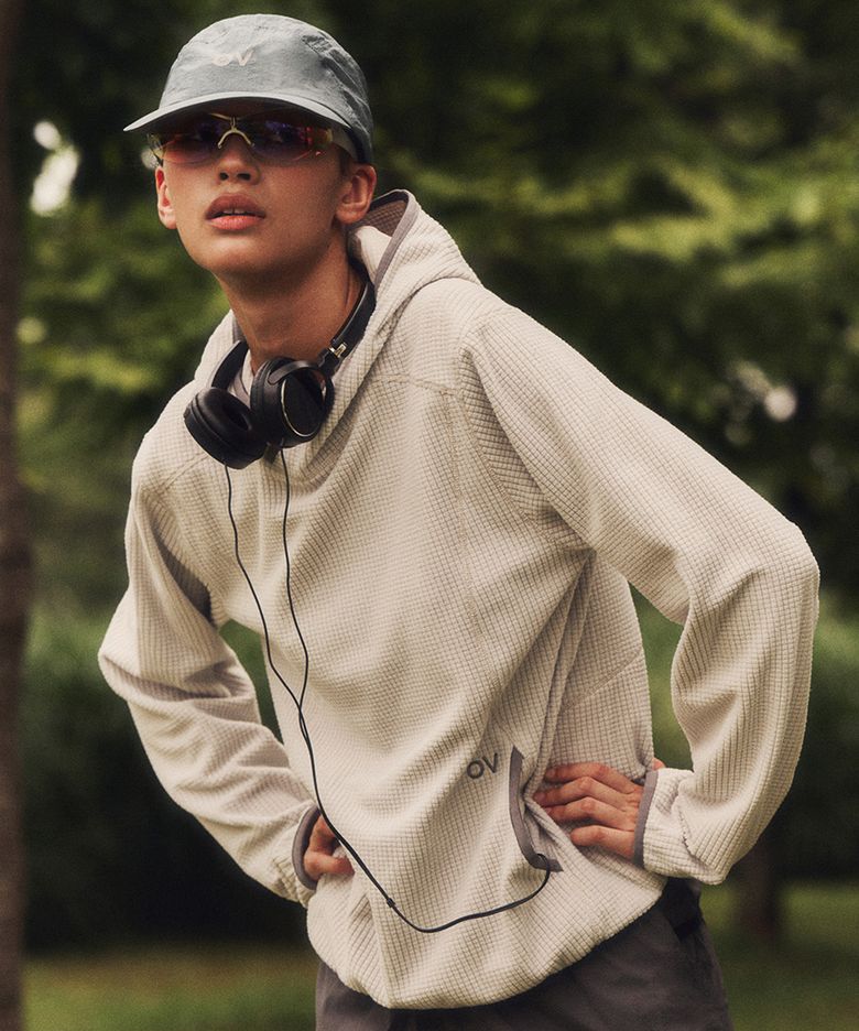 Technol-OV™ GRID FLEECE HOODIE (LIGHT GRAY)