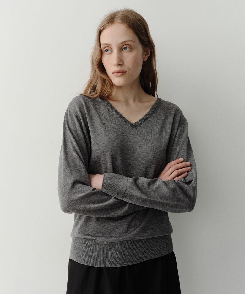 WOOL SILK V NECK PULLOVER (GREY)
