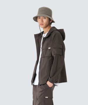 루트 아웃 포켓 바람막이 (S26MMRWB60) Chocolate Khaki