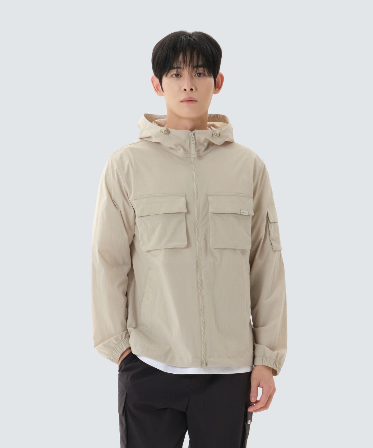 스노우피크 어패럴(SNOWPEAK APPAREL) 루트 아웃 포켓 바람막이 (S26MMRWB60) Light Beige