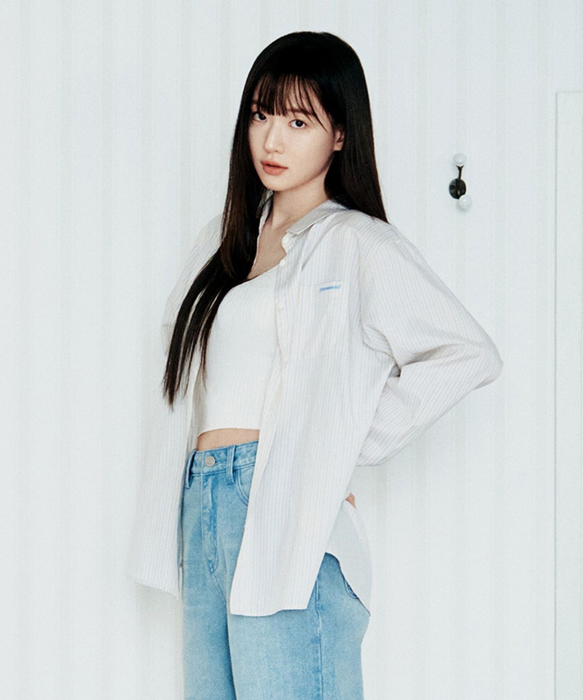 커버낫 우먼(COVERNAT WOMAN) 우먼 오버핏 스트라이프 셔츠 아이보리